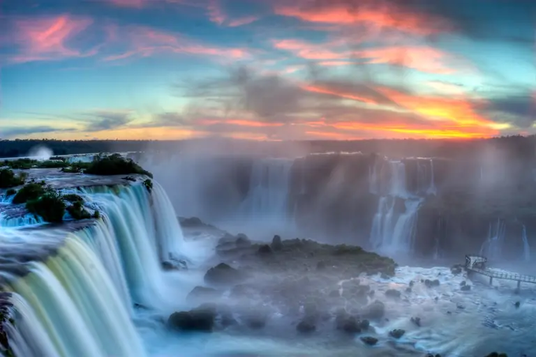 Cataratas do Iguaçu ao pôr do sol